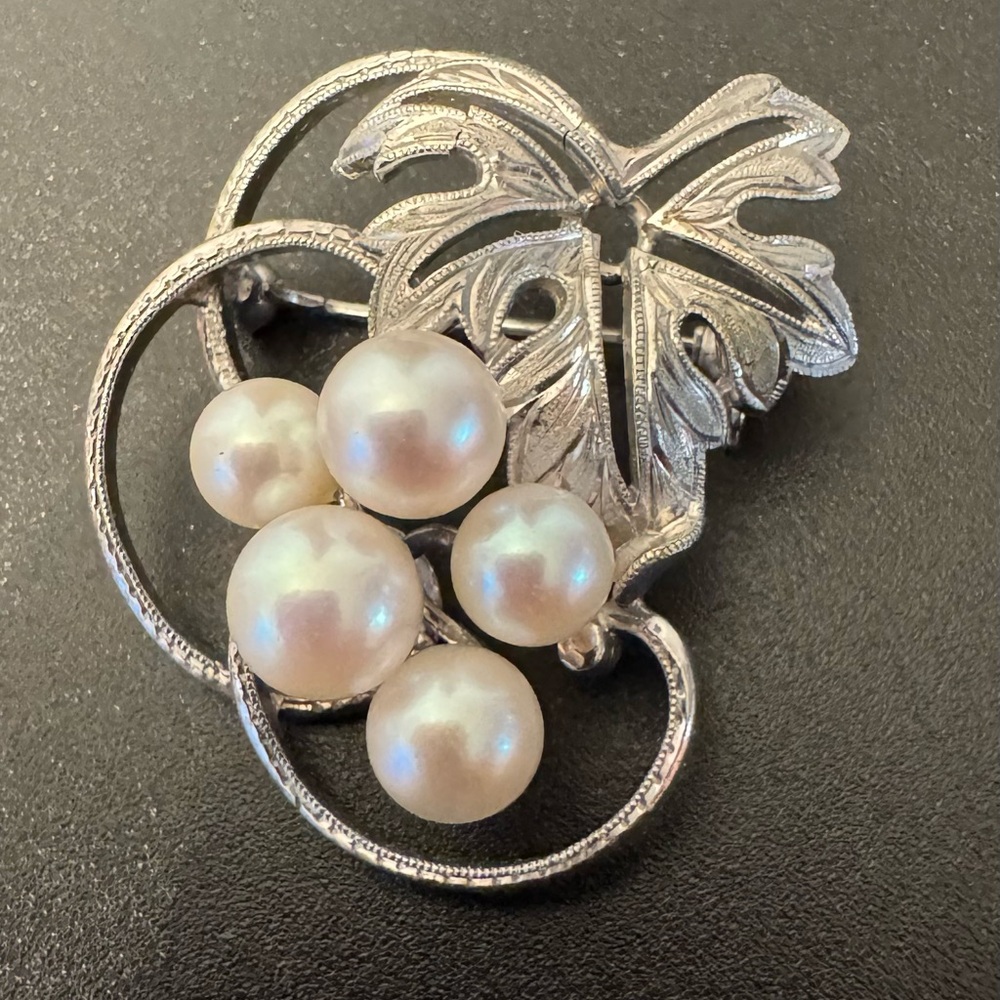 Vintage Mikimoto Akoya Pearl Brooch Sterling Silver Grape Cluster - Japan - EUC